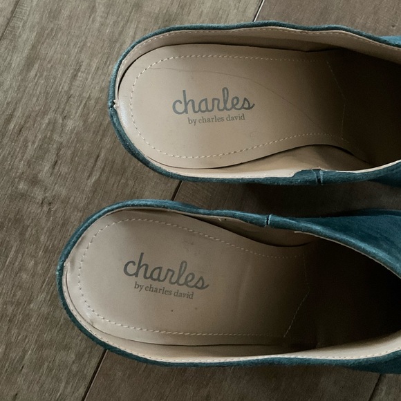 Charles David blue suede wedges - Picture 3 of 3